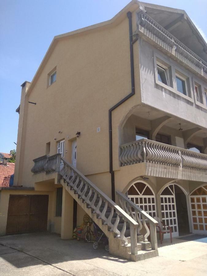 Buric Rooms Niksic Luaran gambar